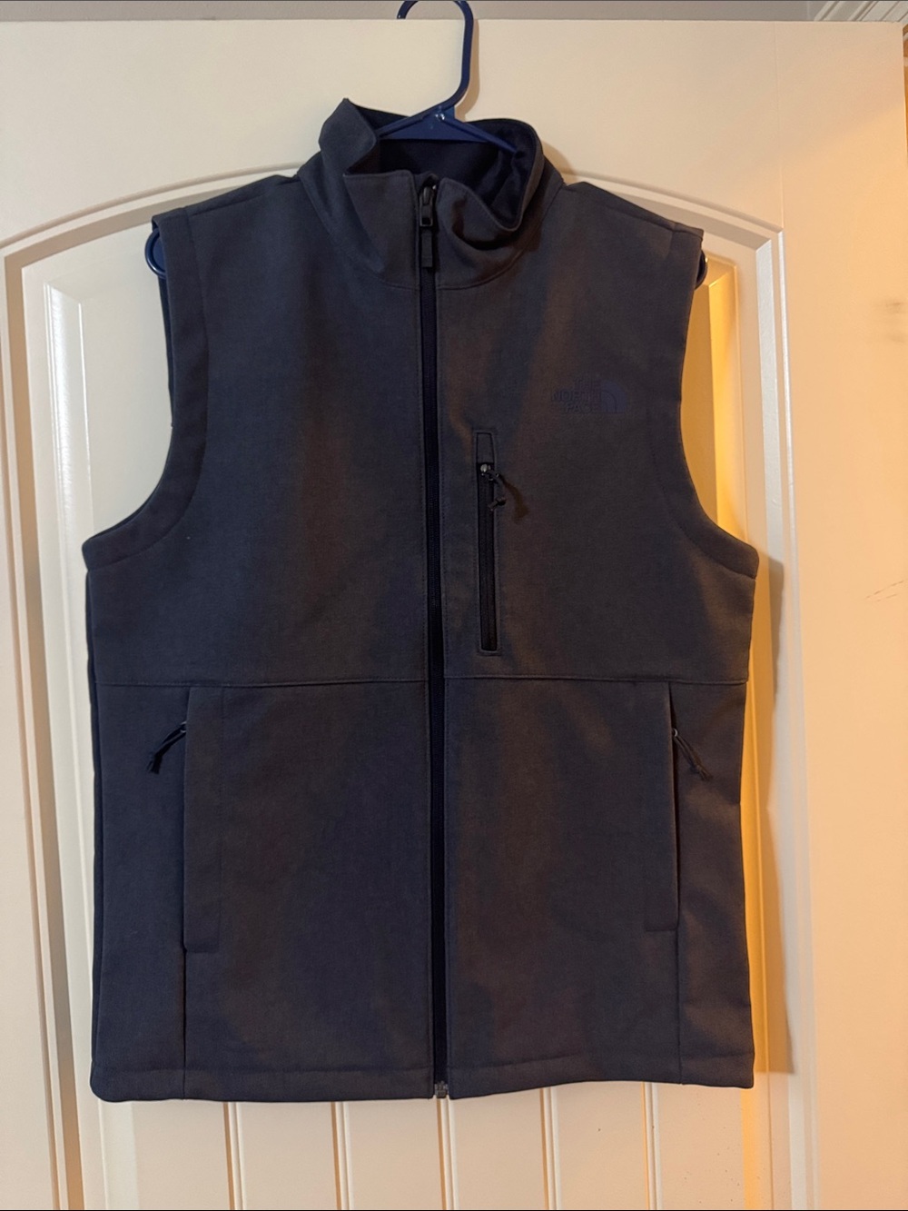 The North Face Men's Dark Gray Softshell Vest